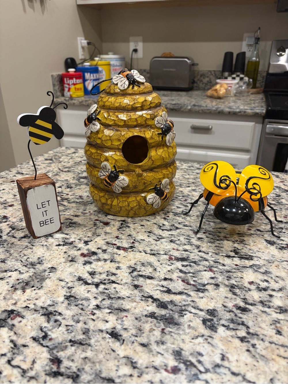Decorative Yellow Bee Hive Birdhouse with Bees - Home Accents 3 piece lot